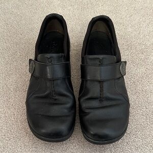 Black Leather OBEO Women’s Leather Shoe. 8.5